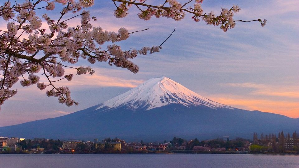 You are currently viewing ဂျပန်နိုင်ငံရဲ့ အထင်ကရနေရာတစ်ခုဖြစ်တဲ့ Fuji san (富士山)